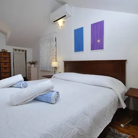 Villa Silvana, With Private Pool 度假居 *