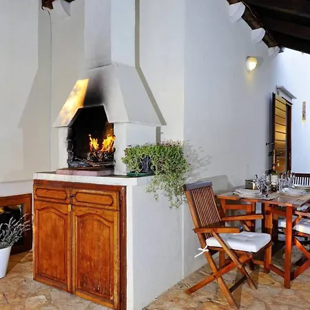 Villa Silvana, With Private Pool 度假居
