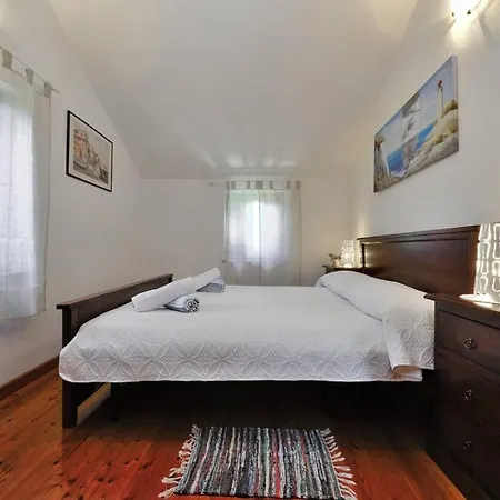 Villa Silvana, With Private Pool 度假居 Dračevica