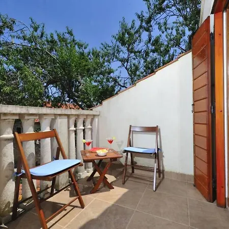 Villa Silvana, With Private Pool 度假居 Dračevica