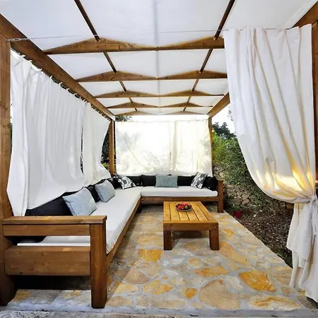 Villa Silvana, With Private Pool 度假居